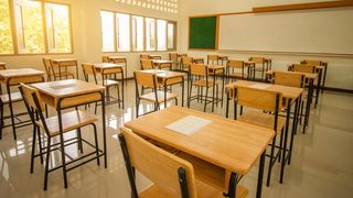 Anchetă într-un liceu din Oradea după ce mai mulți copii au refuzat să meargă la școală din cauza unui elev