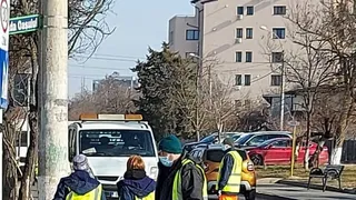 După aproape trei săptăm&acirc;ni de la accident, Primăria Capitalei trasează trecerea de pietoni de la Laminorului