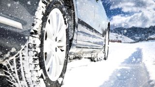 Mai multe sectoare de drum au fost închise din cauza zăpezii