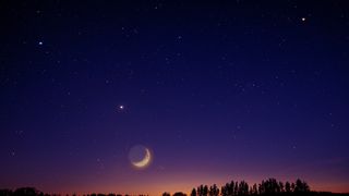 Lună nouă în Vărsător pe 1 februarie 2022. Cum vor fi afectate zodiile de acest aspect