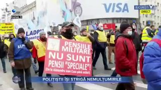 Polițiștii &icirc;și strigă nemulțumirile