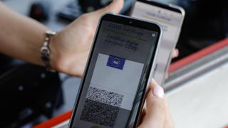 Comisia Europeană propune extinderea cu un an a folosirii certificatului verde, până pe 30 iunie 2023