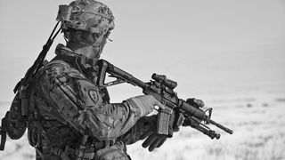 Un militar și-a agresat și și-a răpit fosta iubită. Ce mesaj de adio a fost tânăra obligată să lase