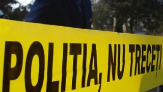 Fratele copilului ucis la Brădeni și mama acestuia au fost duși la un centru pentru victimele violenței domestice