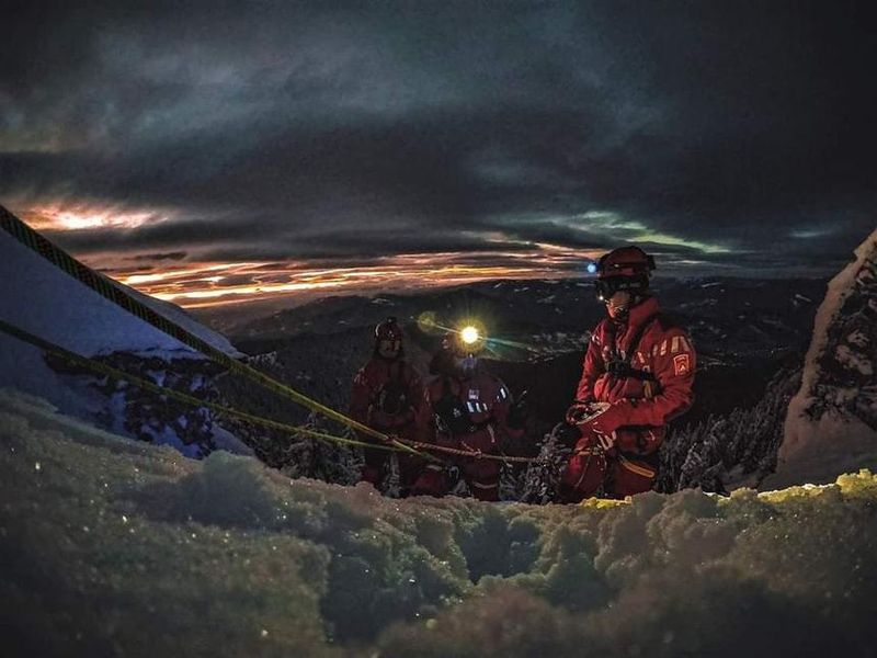 turist căzut de la 20 de metri în gol