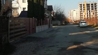 Un locuitor din Brașov a cumpărat o stradă &icirc;ntreagă din oraș. Acum primăria se chinuie să o recupereze