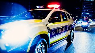 Un bărbat a fost reținut după ce a tras cu arma la un priveghi