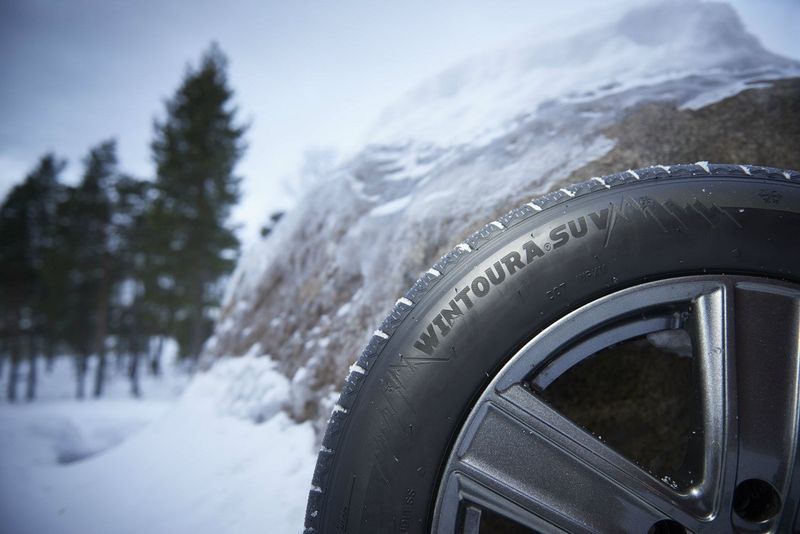 Echipează-ți mașina corespunzător cu anvelope de iarnă!