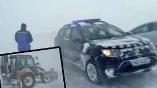 VIDEO | Viscolul pune pe jar autoritățile! Zeci de turiști au fost salvați din munții Bucegi/Imagini de la intervenția jandarmilor montani