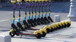 VIDEO | Anunț pentru posesorii de trotinete electrice: vor fi obligați să aibă poliță de asigurare
