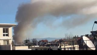 Incendiu de proporții la imprimeria Băncii Franței. Mai multe persoane, dar și doi pompieri au fost rănite
