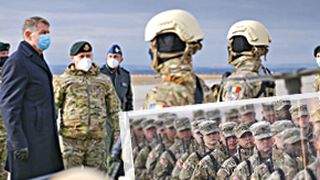 Klaus Iohannis invită și alte state NATO să trimită soldați în România. Șeful statului acuză "comportamentul tot mai agresiv al Rusiei în regiune" (VIDEO)
