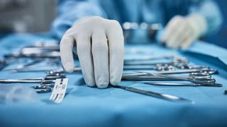 Trei pacienți cu probleme grave de vedere au fost reoperați la secția de Oftalmologie din Miercurea Ciuc. În urma intervenției și-au pierdut vederea