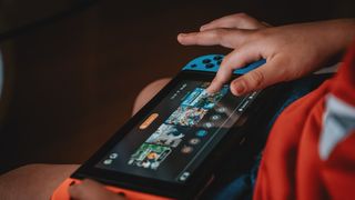 Un adolescent în vârstă de 16 ani a fost condamnat la închisoare pentru că ar fi dorit să arunce în aer o clădire din Minecraft