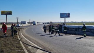 O cisternă plină cu motorină s-a răsturnat pe șoseaua de centură a Ploieștiului. Există risc de explozie ridicat din cauza scurgerilor de combustibil