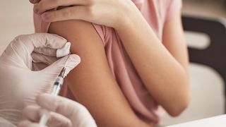 Câte persoane s-au vaccinat în ultimele 24 de ore împotriva COVID-19
