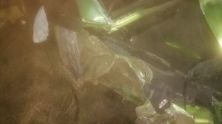 Accident tragic azi-noapte în Satu Mare: Un băiat de 18 ani, care nu avea permis de conducere, s-a urcat la volanul unei mașini și s-a răsturnat în șanț. Pasagerul a fost proiectat prin lunetă