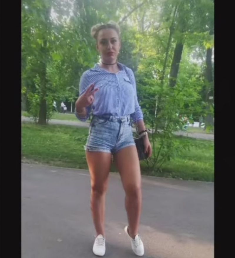 Imagini incredibile cu Marinela Mavrodin de la Puterea Dragostei în perioada adolescenței. Fosta concurentă a trecut prin multe intervenții estetice