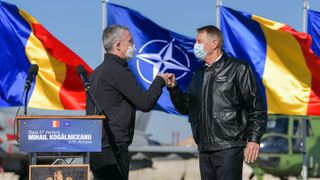 Șeful NATO contrazice Rusia: Nu vedem semne de reducere a prezenței militare la granița cu Ucraina
