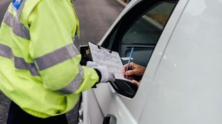 Ce să faci dacă ai primit poprire pentru neplata taxelor și amenzilor