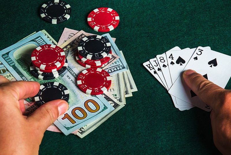 Variații de Poker mai interesante decât Texas Holdem