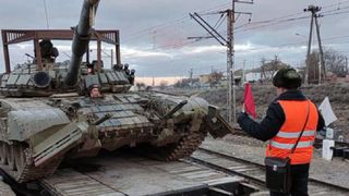 Rusia a suplimentat forțele militare de la graniţa cu Ucraina cu aproximativ 7.000 de soldaţi , chiar dacă afirmau că se vor retrage. Anunțul SUA: Rusia poate oferi un „pretext fals” pentru a invada Ucraina