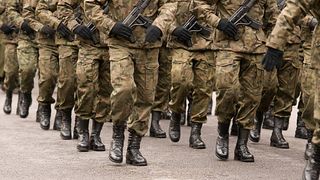 Trupele militare NATO conduse de Franţa se pregătesc să ajungă în România