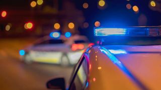 Gestul terifiant al unui bătr&acirc;n de 80 de ani: a lovit cu c&acirc;rja și a &icirc;njunghiat un bărbat