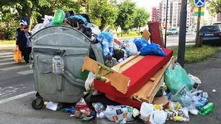 Vești proaste pentru locuitorii Sectorului 2. Aproximativ 60.000 de locuitori vor plăti mai mult pentru ridicare, transport, depozitare deşeuri municipale