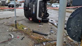Accident grav în Pitești. Cinci persoane au fost rănite dintre care patru sunt cetățeni străini