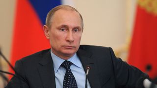  Vladimir Putin a anunţat că va decide astăzi dacă Rusia va recunoaşte teritoriile separatiste din estul Ucrainei