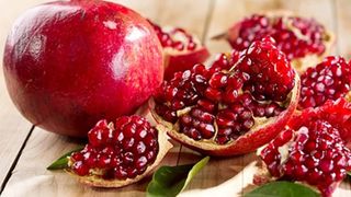 Un lot de rodii de provenienţă Turcia, retras de la vânzare în urma depăşirii valorii admise de pesticide