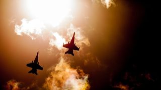 Rusia a atacat Ucraina: Ce presupune Legea Marţială impusă de autorităţile de la Kiev?