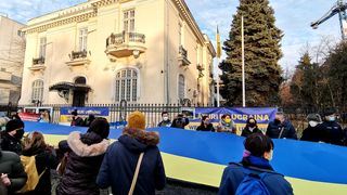 "Stop Putin". Proteste în București și în alte orașe din țară pentru susținerea Ucrainei și oprirea războiului