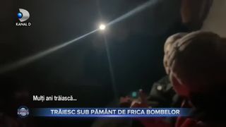 Trăiesc sub păm&acirc;nt de frica bombelor