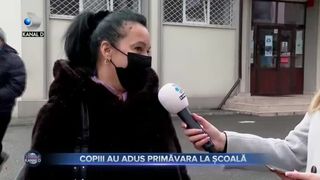 Copiii au adus primăvara la școală