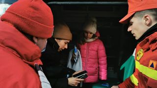 Povestea Mariei, ucraineanca care a fugit de război în România cu un copil de mână și unul în pântece. A luat cu ea doar un rucsac și câinele familiei