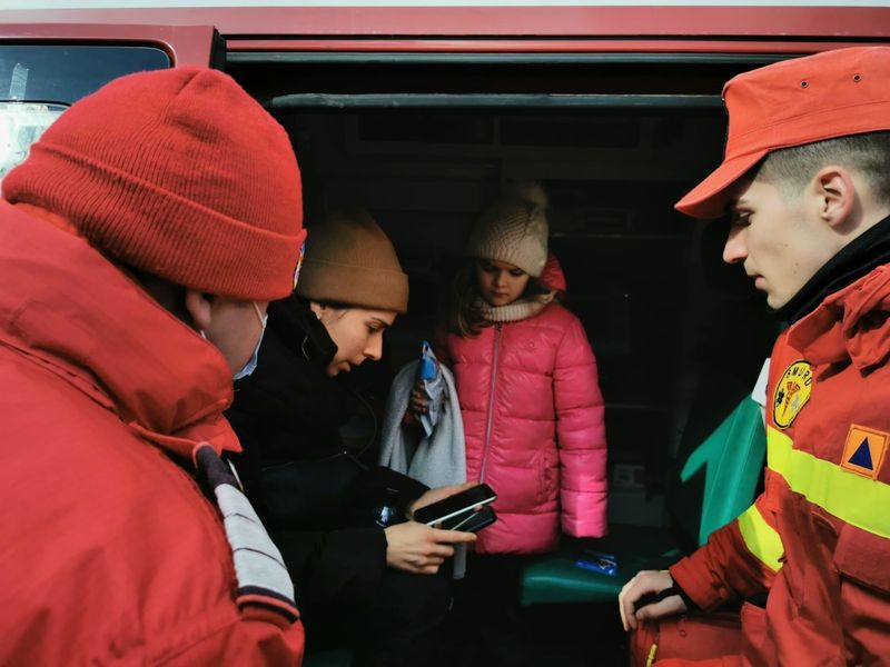 Povestea Mariei, ucraineanca care a fugit de război în România cu un copil de mână și unul în pântece. A luat cu ea doar un rucsac și câinele familiei
