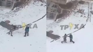 Un soldat rus înarmat a fost luat la bătaie de un ucrainean. Cum a decurs lupta dintre cei doi