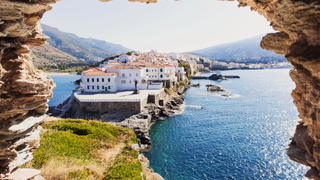 Vacanță în savuroasa Grecie sau un city break în sofisticatul Dubai?