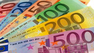 Curs valutar BNR azi, 4 martie 2022. Cum evoluează euro şi dolarul american? Anunțul oficial făcut de Banca Națională