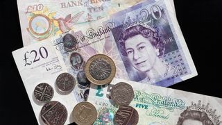 Curs valutar BNR azi, 4 martie 2022. Cum evoluează euro şi dolarul american? Anunțul oficial făcut de Banca Națională