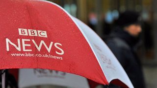 BBC își retrage toți jurnaliștii din Rusia, sub amenințarea cu închisoarea