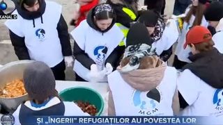 VIDEO - Voluntarii din Vama Siret sunt adevărați îngeri păzitori pentru refugiați. Află poveștile lor