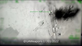 VIDEO | Momentul în care o dronă lovește un convoi rusesc care se îndrepta spre Kiev