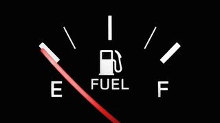 8-lei-litru-de-benzina