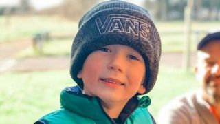 Un băiat de șase ani a strâns o sumă mare de bani pentru a-i ajuta pe ucraineni: „Trebuie să facem mai mult”