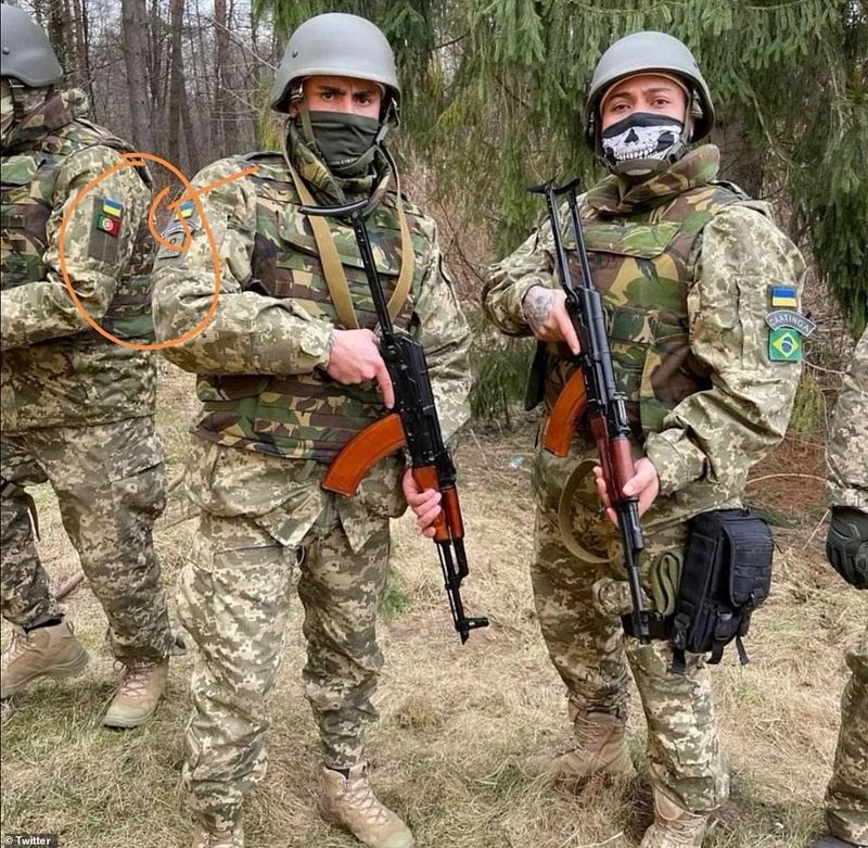 Caz șocant: Ce li s-a întâmplat unor soldaţi britanici, după ce au plecat din propria inițiativă în Ucraina pentru a lupta împotriva Rusiei