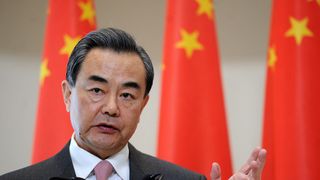 China folosește în premieră cuvântul "război" în legătură cu situația din Ucraina și refuză să ajute Rusia în privința avioanelor sale