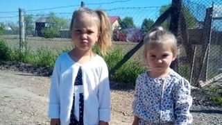 O fetiță de trei ani, din Iași, a murit. Copila a trăit luni de chinuri după ce a fost arsă